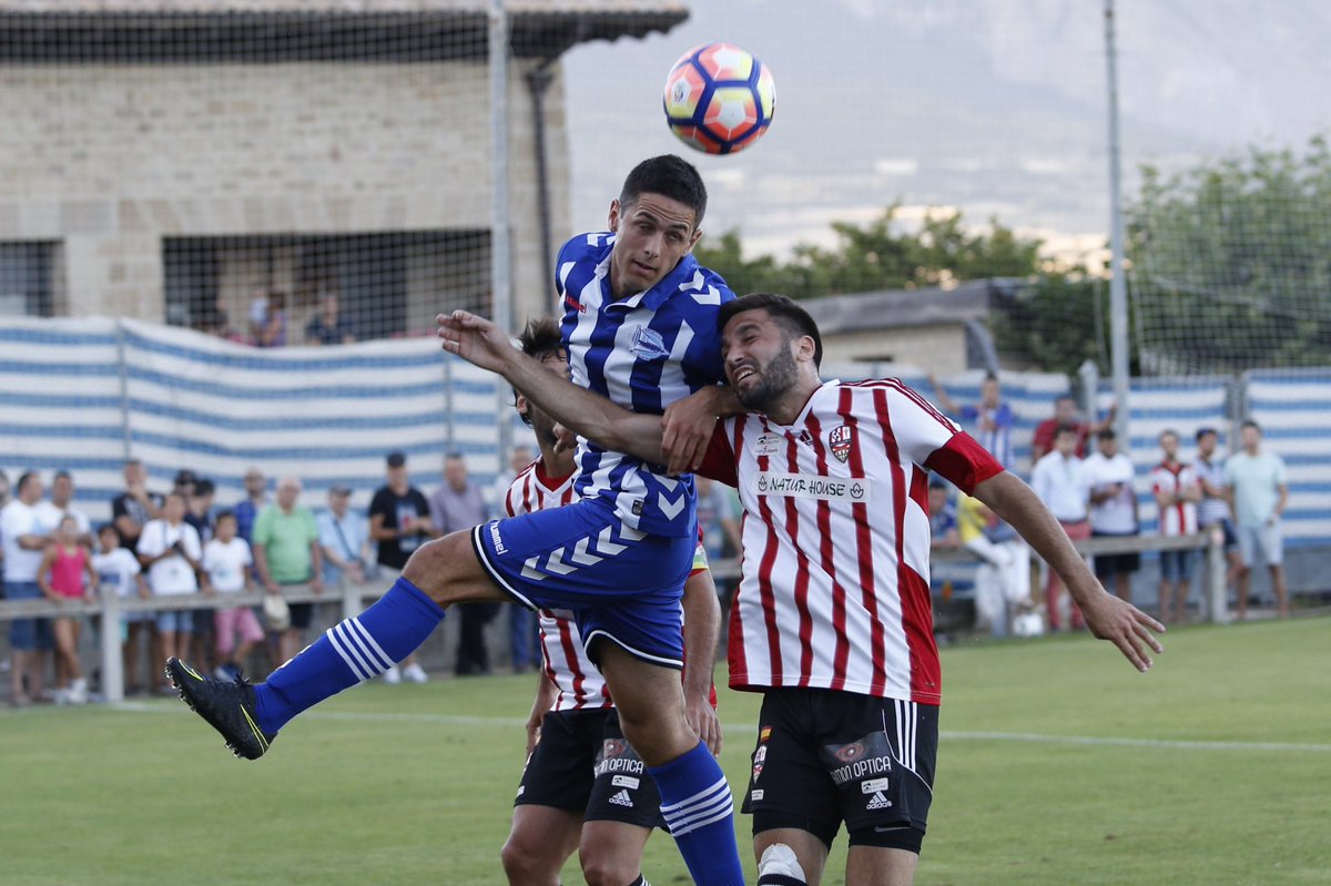 El Alavés cae en la tanda de penaltis ante el Logroñés en el torneo Villa de Laguardia