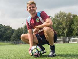 Bamford no quiso jugar en el Championship con el Villa y se fue al Burnley. BurnleyFootballClub