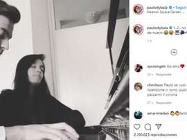 Dybala s'essaye au piano. Instagram/paulodybala