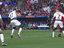 Penalti de Sissoko en el Tottenham-Liverpool de la final. Captura/Movistar