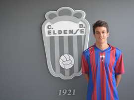 Palau defenderá la camiseta del Eldense. Twitter/CD_Eldense