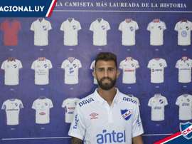 El defensa argentino tendrá que volver al club 'xeneize'. Nacional