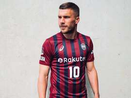 Podolski a dit au revoir au football d'élite. VisselKobe