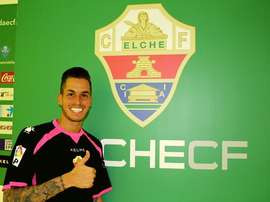 El portero abandona el Elche. Twitter