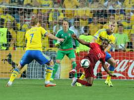 Portugal forward Ricardo (2-R) and Sweden's defender Filip Helander (R) vie for the ball during the UEFA Under 21 European Championship in Prague on June 30, 2015.