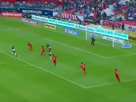 Premier but de Menez. 5