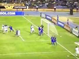 Reinaldo fez história com este gol. Youtube