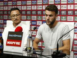 Quini, lors de sa présentation avec Grenade. GranadaCF
