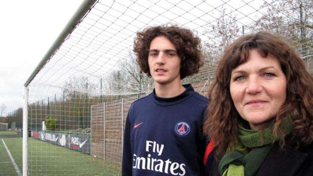 Cules - Página 5 Rabiot--junto-a-su-madre-y-agente-veronique--twitter