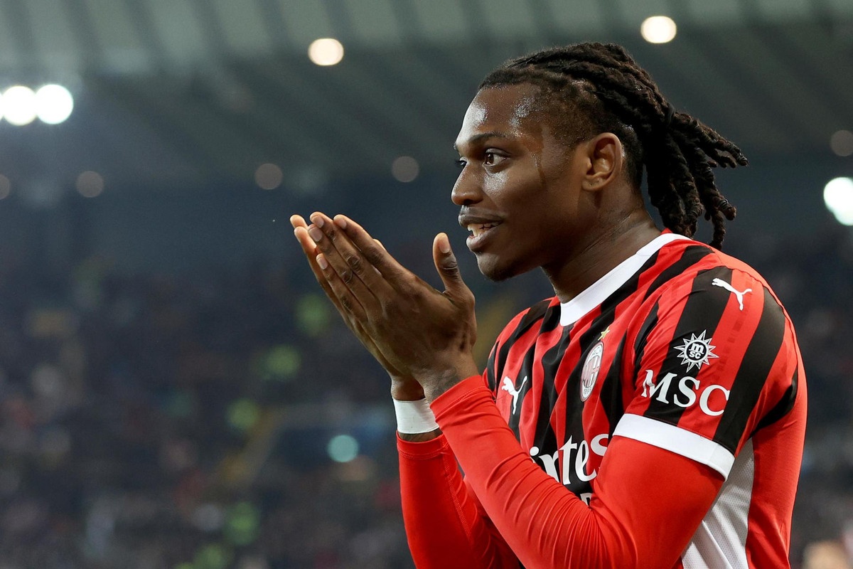 Leao hails 'solid' Milan after Genoa win