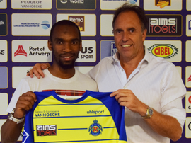 Abdullah encuentra equipo. WaaslandBeveren