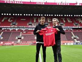 Rafik Zekhnini, nuevo jugador del Twente. Twitter/FCTwente