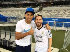 O jogador do Cruzeiro se rendeu ao astro argentino e confessou seguir sua dieta. WanchopeAbila9