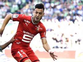 Bensebaini devrait rejoindre la Premier League. AFP