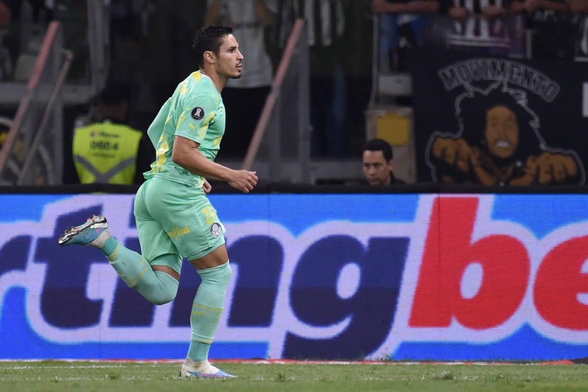 Palmeiras asalta Belo Horizonte