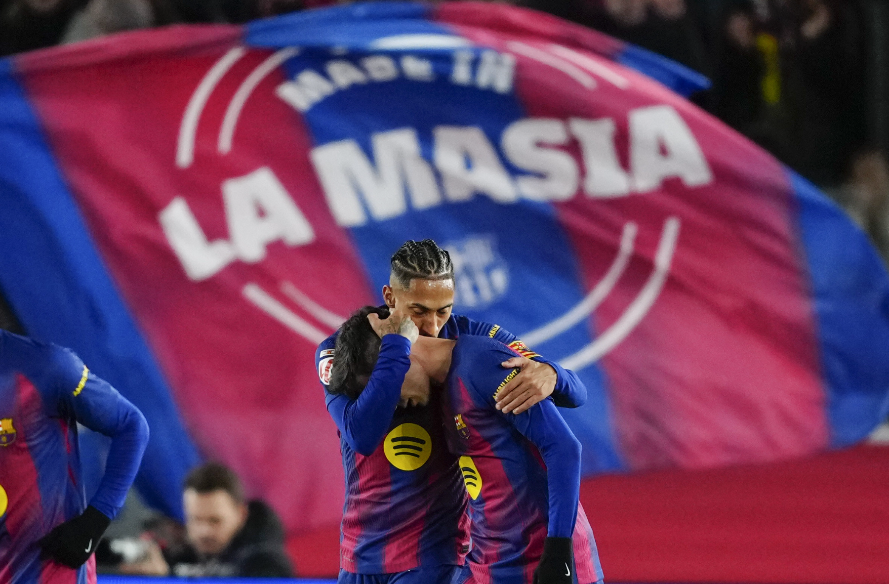 Barcelona mantém Raphinha e descarta Arábia Saudita