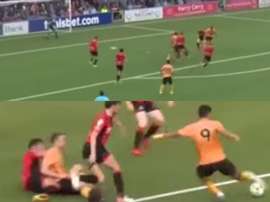 Raúl Jiménez, con un doblete, fue el jugador más destacado del Wolverhampton. Captura/PremierSports