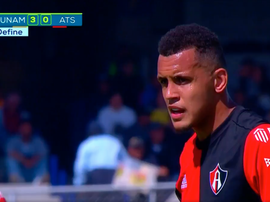Golazo de Ravel Morrison. Captura/Televisa