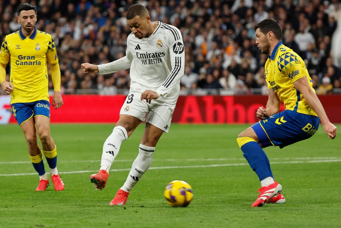 Real Madrid vira com show de Mbappé (3-1)