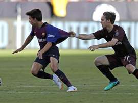 El Barcelona no está demasiado preocupado con el 'marcaje' a Riqui Puig. EFE