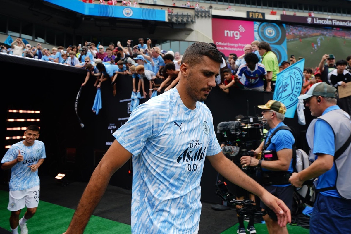 Rodri, el único '5' por el que suspira el Madrid