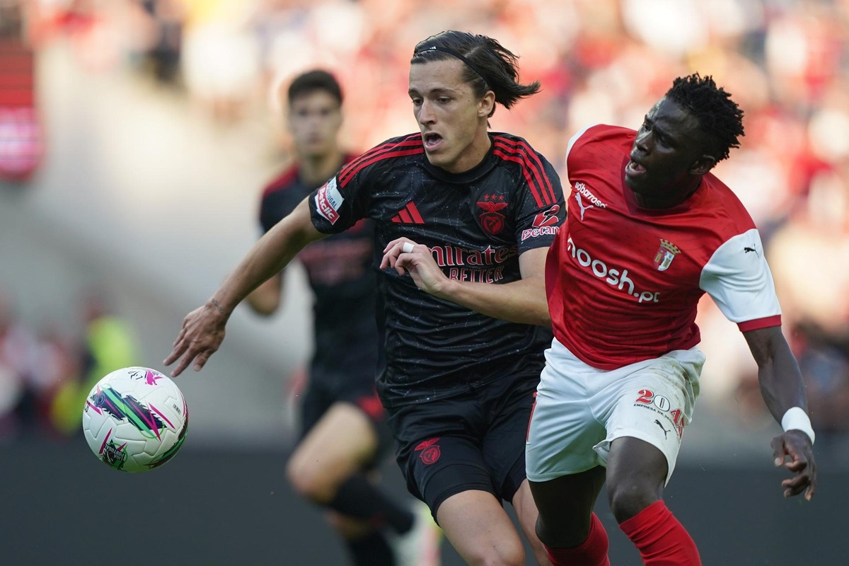 Rui Costa niega un acuerdo entre Madrid y Benfica por Carreras