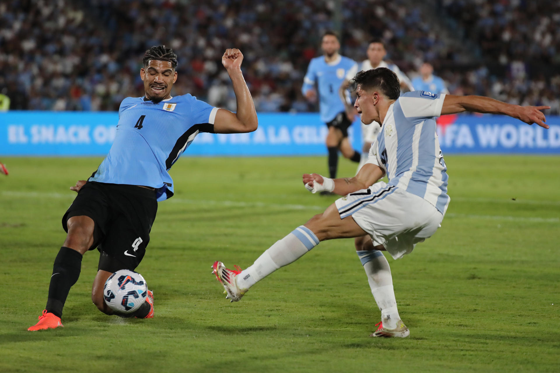 Araujo descansa ante Bolivia y Flick respira