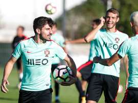 Apesar de ter apenas 20 anos, o médio é dos mais experientes do grupo. Twitter/FPF