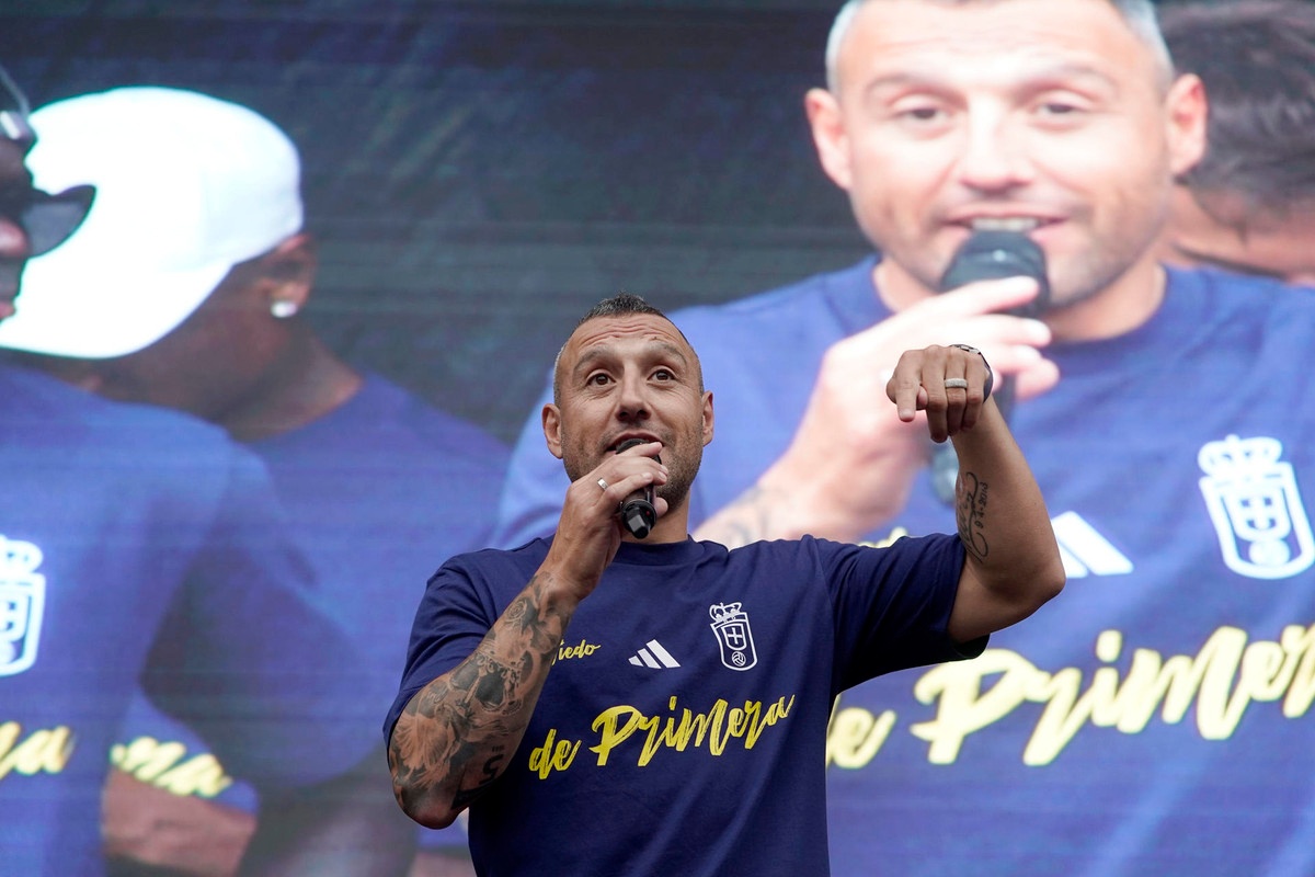 Cazorla renueva un año y jugará en Primera