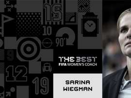 Sarina Wiegman se hace con el galardón 'The Best' a mejor entrenadora. FIFA.com