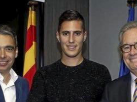 Viré par le Barça pour ses tweets, il se rend au Camp Nou. FCBarcelone