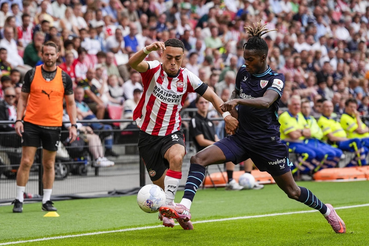 Nico deja mal cuerpo en la derrota del Athletic en Eindhoven