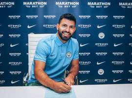 Agüero é do City até 2021. Twitter/ManCity