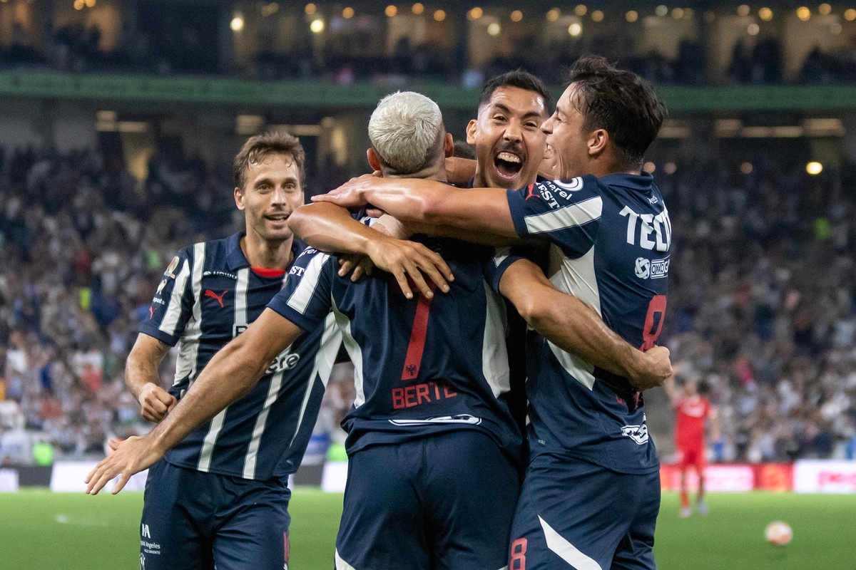 Canales vuelve para darle el primer empujón a Monterrey en la Liguilla