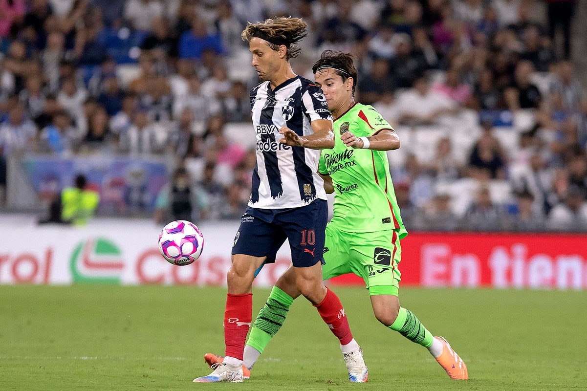 Canales lidera el festival de Monterrey