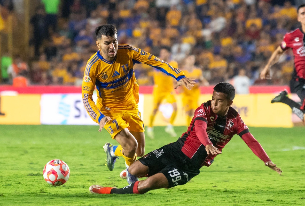 Correa y Brunetta acaban con Necaxa