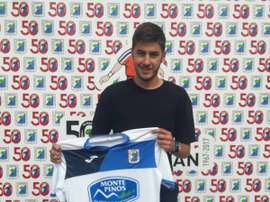 Madrigal posó con su nueva camiseta. SDAlmazanOficial