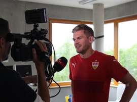 Simon Terodde ha sido presentado como nuevo jugador del Stuttgart. VFB
