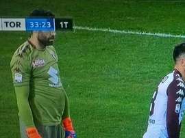 Sirigu a du mal à perdre sa 'brioche'. Twitter