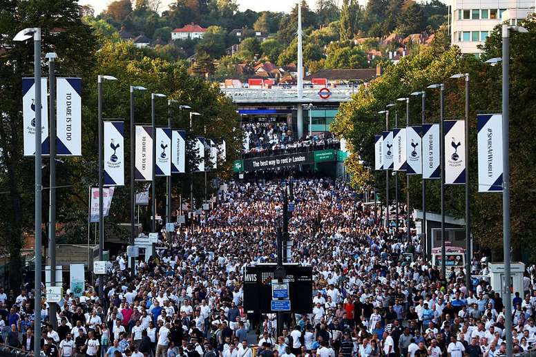 Spurs Sell Out Wembley For Monaco Clash Besoccer