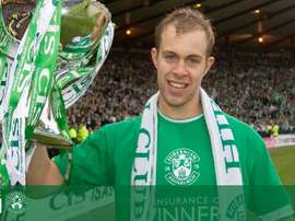 El jugador escocés quedó libre de su contrato con el Norwich. HibernianFC