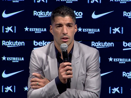 Suárez habló en su rueda de prensa de despedida. Captura/BarçaTV