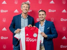 Tadic renovou com o Ajax até 2023 como jogador. AFCAjax