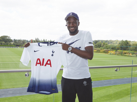 Mourinho can take Ndombele to Barça. Twitter/Spurs_Official