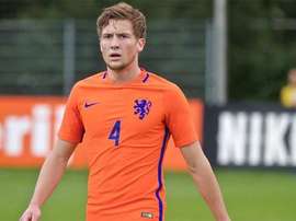 Ter Avest, en un partido con las inferiores de Holanda. AFP