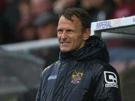 The 49-year-old manager has registered as a player ahead of Wednesdays match. EFE