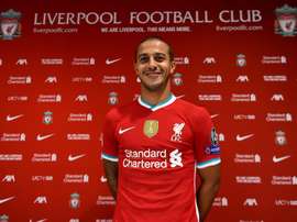 Liverpool anuncia a contratação de Thiago Alcântara. Twitter/LFC