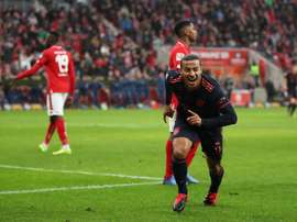 Thiago Alcântara minimiza importância do futebol em meio à pandemia. Twitter/FCBayern