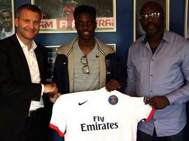 Filho da estrela africana apresentado em Paris. PSG