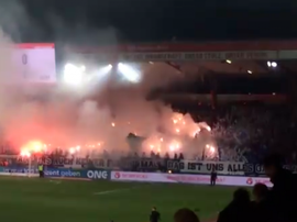 Un derbi berlinés muy diferente. Captura/Twitter/cfaheyAP